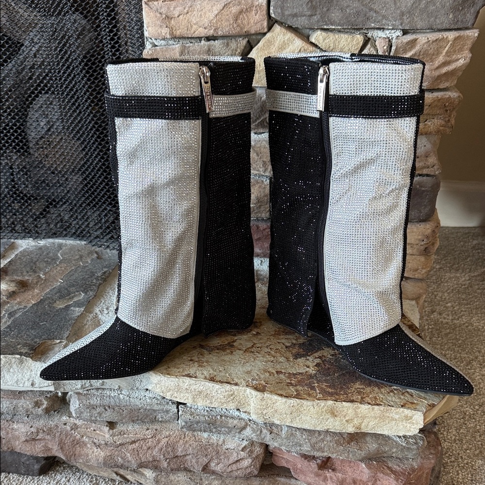 Cape Robbin Black and Gray Heeled Boots - Picture 14 of 15